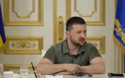 زيلينسكي يعلن إقالة وزير الدفاع الأوكراني