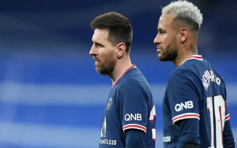 نيمار : هربت أنا وميسي من