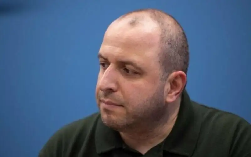 من هو المسلم رستم عميروف الذي