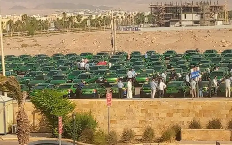إضراب سائقو تكسي العقبة عن العمل