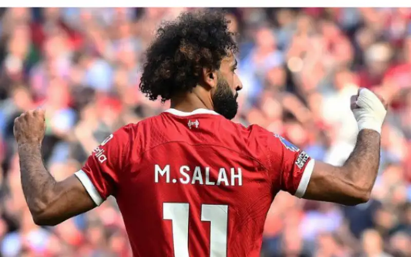 صلاح يخبر لاعبي ليفربول بموقفه من