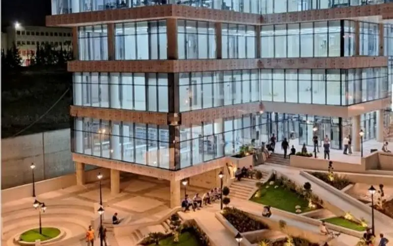 كلية طب الأسنان في عمان الاهلية