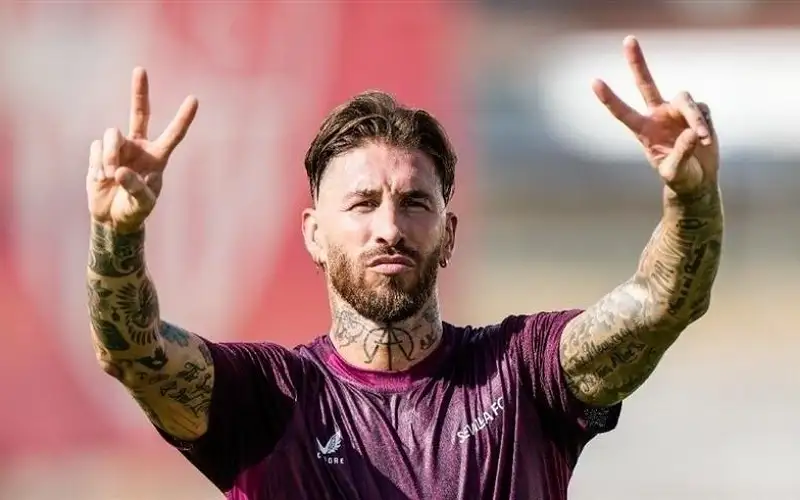 ألتراس إشبيلية يرفض التعاقد مع راموس