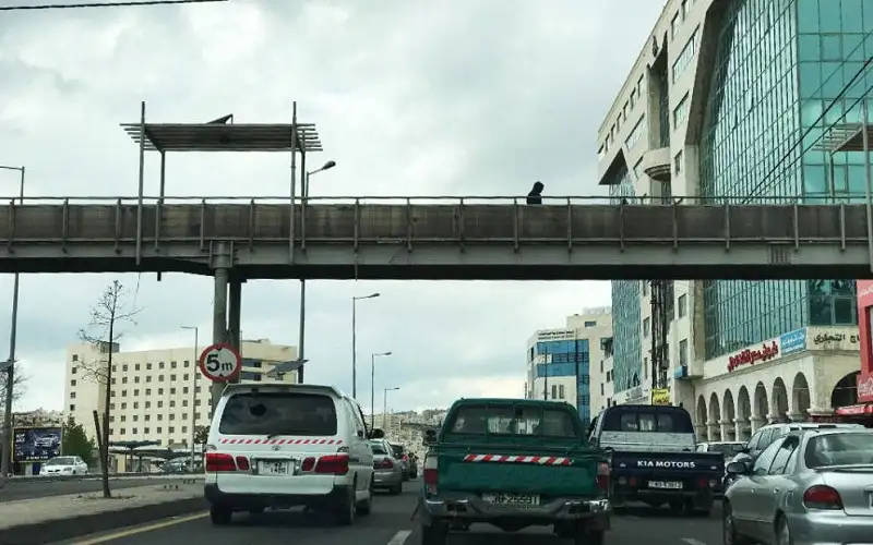 ممرات وكاميرات مع قرب تفعيل قانون