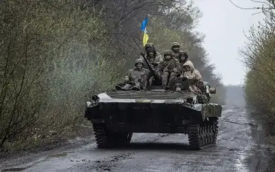 بلينكن يشيد بـالصمود الاستثنائي للأوكرانيين بعد
