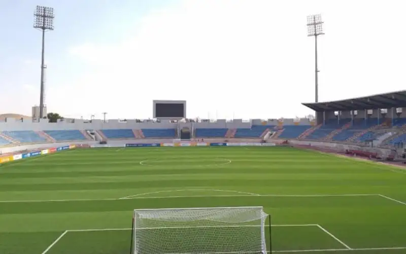 250 ألف دينار لتبديل أرضية ملعب