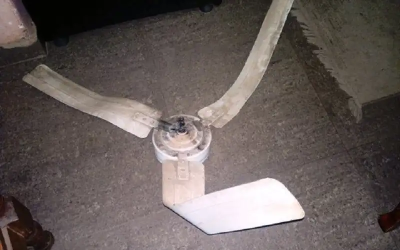 إصابة شاب إثر سقوط مروحة سقف