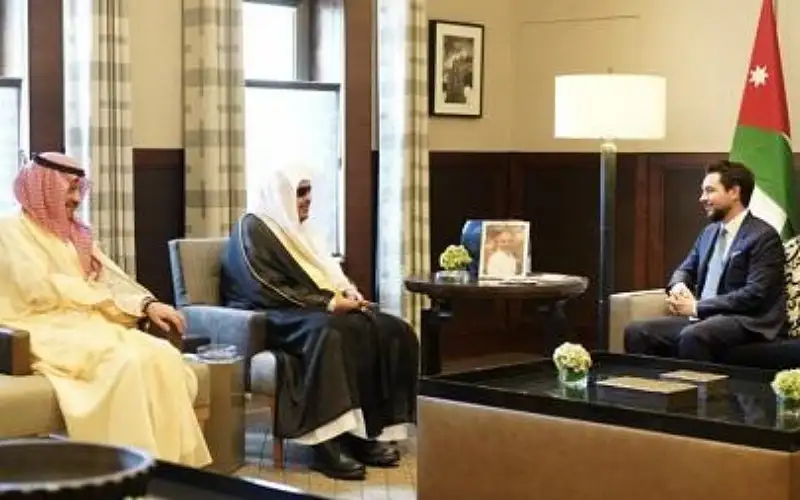 ولي العهد يستقبل رئيس مجلس الشورى