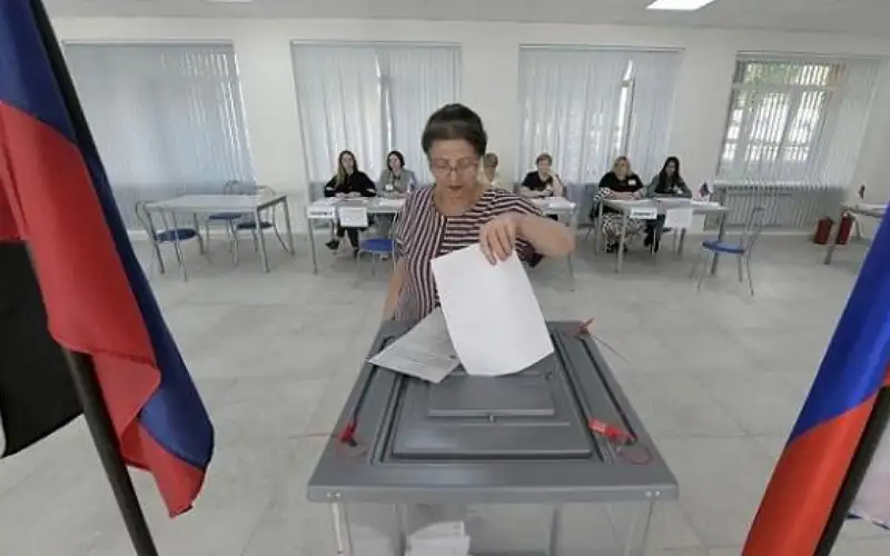 فوز حزب بوتين بانتخابات محلية في