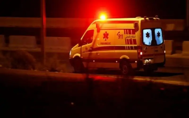 شخص يطلق 3 رصاصات على آخر