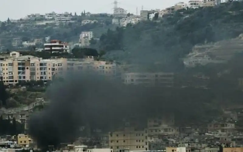 اتفاق على وقف إطلاق النار بمخيم