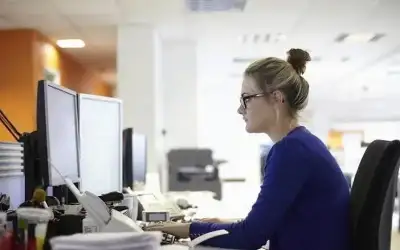الجلوس 10 ساعات يوميا يقودك للخرف