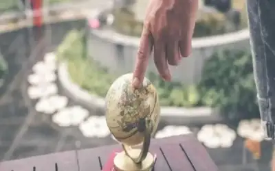 كـم تبلـغ مسـاحة الـكرة الأرضية؟