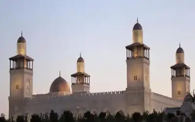 الأردنيون يؤدون صلاة الغائب على ضحايا