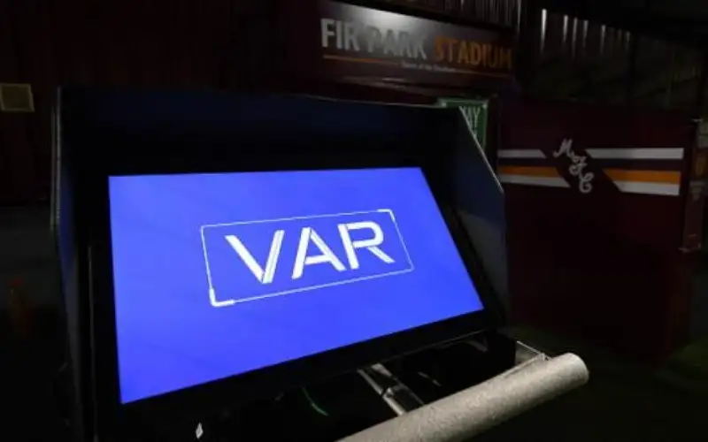 رسميا .. بدء تطبيق تقنية الفار