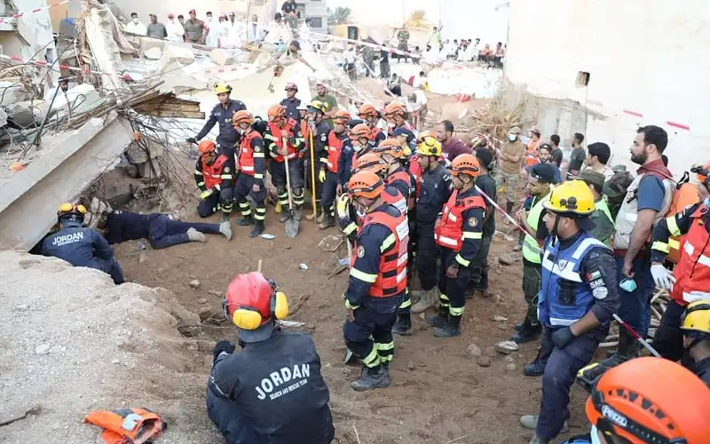 العبادي: جميع أفراد فريق البحث والإنقاذ