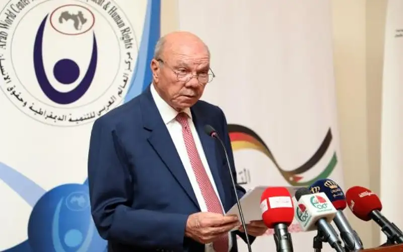 الفايز: سيادة القانون هو الطريق الى