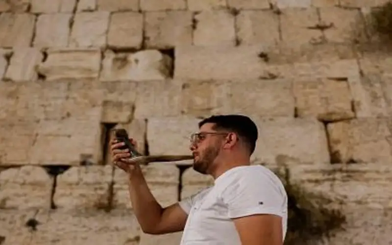 أوقاف القدس يستنكر نفخ يهودي بالبوق