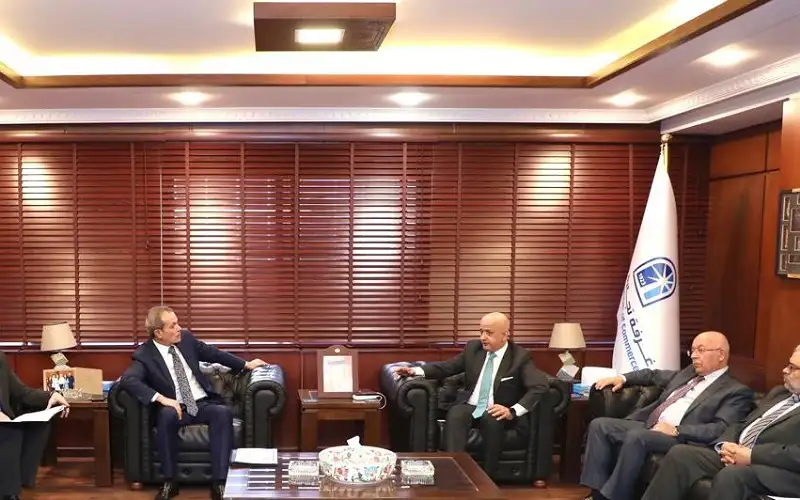 بحث سبل تعزيز علاقات المملكة الاقتصادية