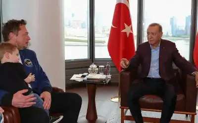 إردوغان يلتقي ماسك ويطلب مصنعا بتركيا