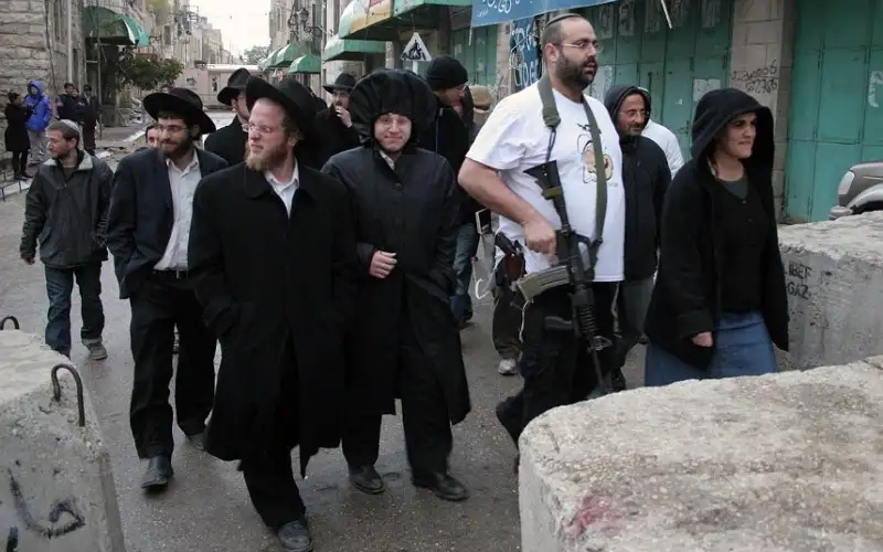 الاحتلال يدعو الإسرائيليين لحمل السلاح