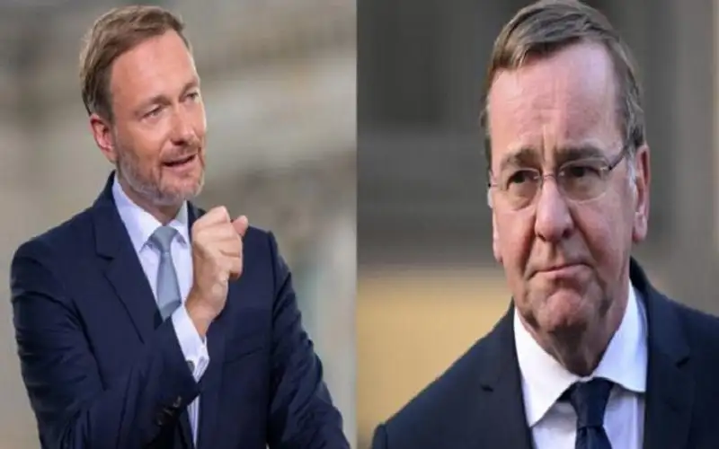 كورونا يصيب وزيرين بألمانيا