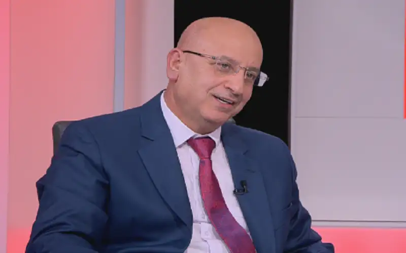 إحالة مدير الامتحانات والاختبارات في وزارة