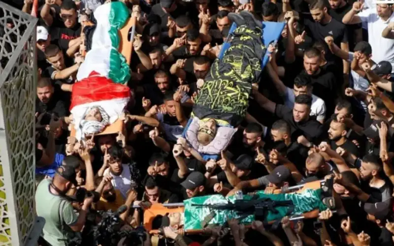 تشييع حاشد لشهداء جنين الـ4 وهتافات