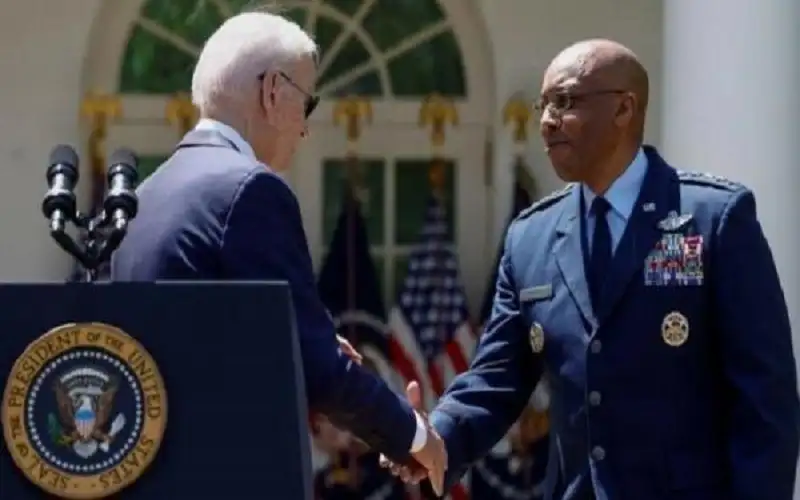 الجنرال تشارلز براون رئيسا لهيئة أركان