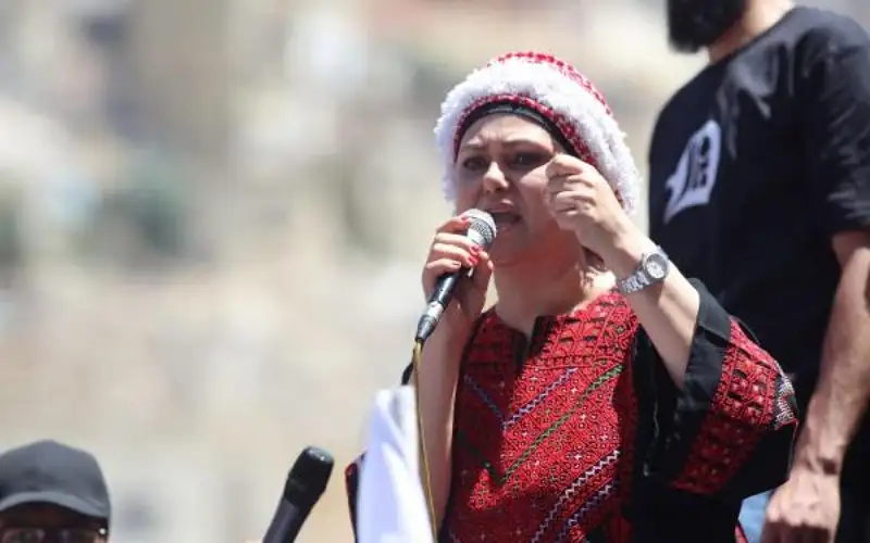 حزب العمال يقترح اقتطاع 2% من