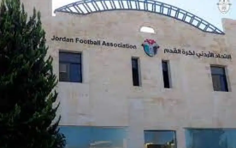 تنفيذية الكرة تعقد اجتماعا لبحث أزمة