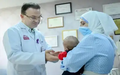 أردنية تتغلب على السرطان وتضع مولودها