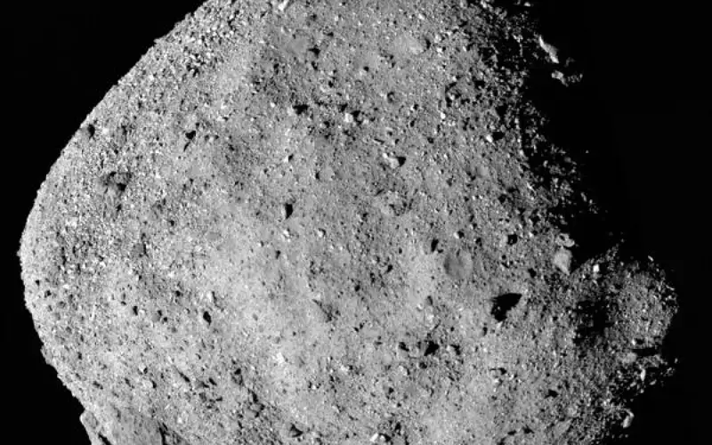 أول عينة من كويكب تصل إلى