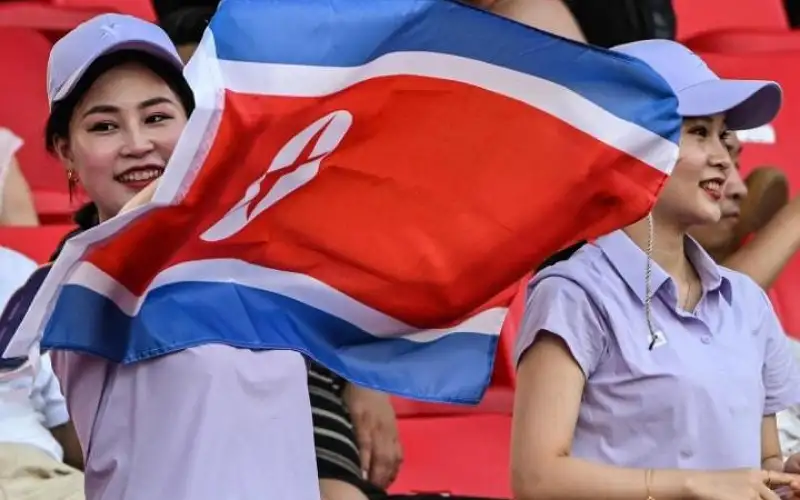 كوريا الشمالية تعيد فتح حدودها للأجانب