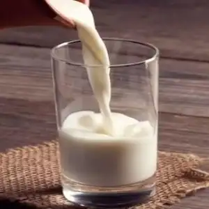 ما هو الأفضل.. الحليب البقري أم