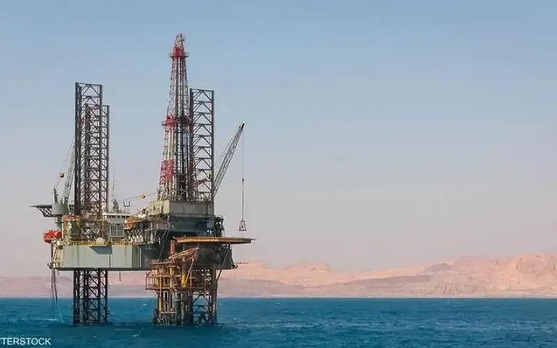 ارتفاع النفط بقوة وسط تراجع بمخزونات