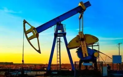 ارتفاع أسعار النفط مدعومة بتراجع المخزونات