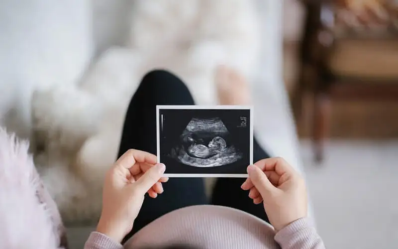 النساء المنجبات أقل عرضة للإصابة بالخرف