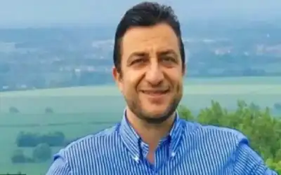 خلف وراءه ثلاثة أبناء .. تفاصيل