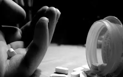 محاولة انتحار عشرينية وصفت حالتها بالسيئة