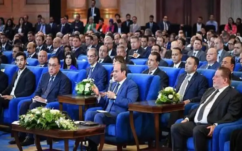 السيسي للمصريين: اصمدوا