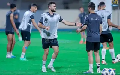 ضبط شخص يراقب تدريبات الفيصلي في
