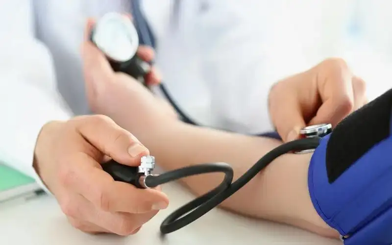 6 مشروبات منزلية لخفض ضغط الدم