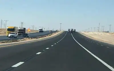 حادث تصادم وتدهور على الطريق الصحراوي