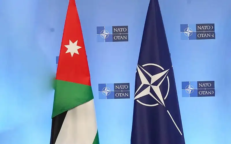 حلف الناتو يدرس إمكانية فتح مكتب