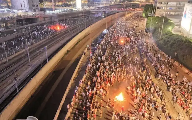 تفاقم الصراعات الإسرائيلية الداخلية.. هل دنت