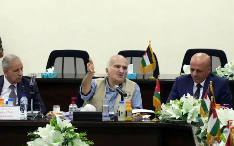 الأمير الحسن: ضرورة تحديد الأولويات للتصدي