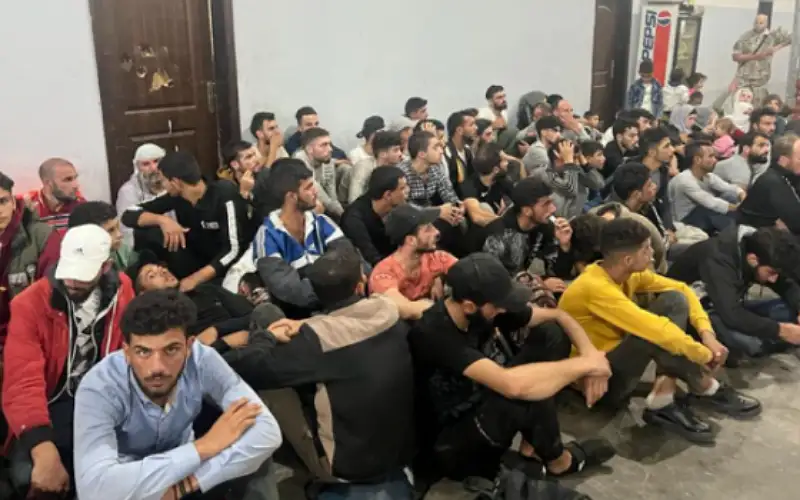 انقاذ 125 مهاجر غير شرعي غرق