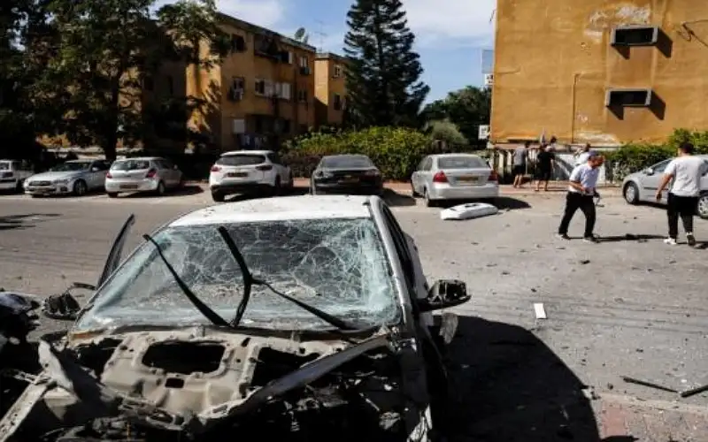 إعلام عبري: أكثر من 100 قتيل