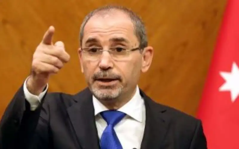 الصفدي لبلينكن: التصعيد والعنف يهددان أمن